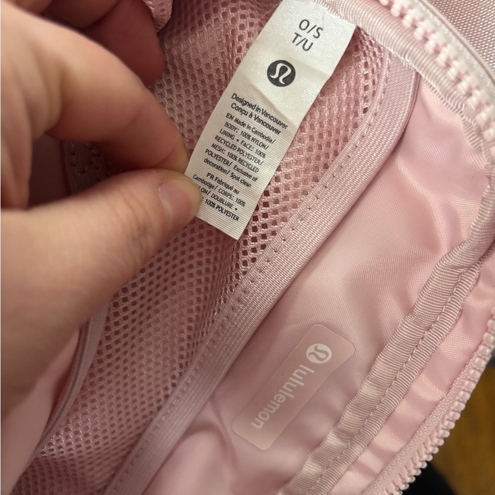 Lululemon Blush Pink Mesh Pocket Bag - Picture 6 of 8